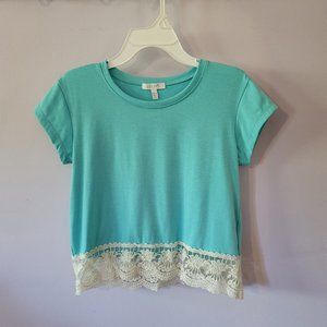 Short sleeve top with lace bottom
